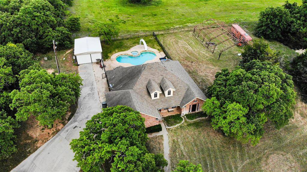 138 N Fm 1655, Alvord, TX 76225