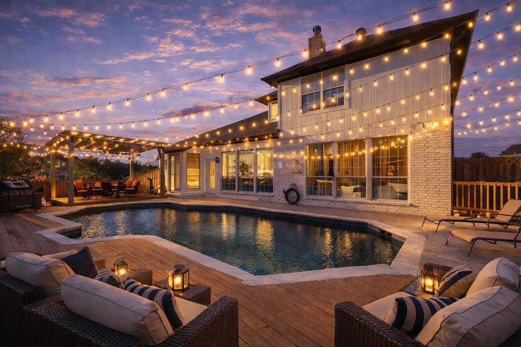 8324 Autumncrest Court, Dallas, TX 75249