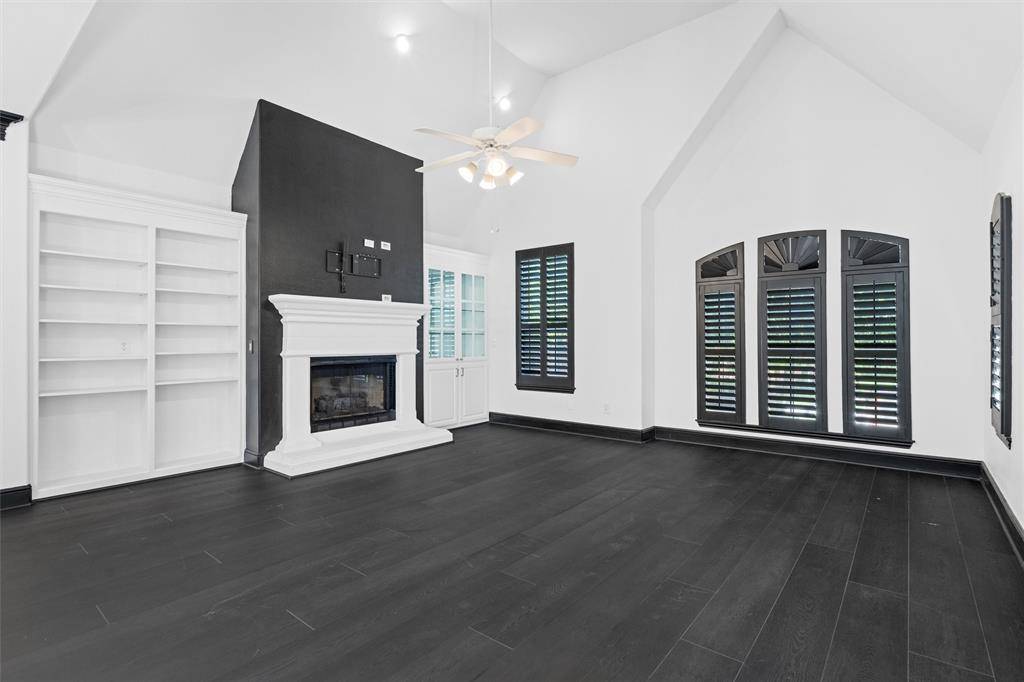 4160 Towne Green Circle, Addison, TX 75001