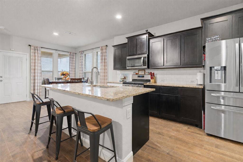 1406 Pleasanton Road, Cleburne, TX 76033