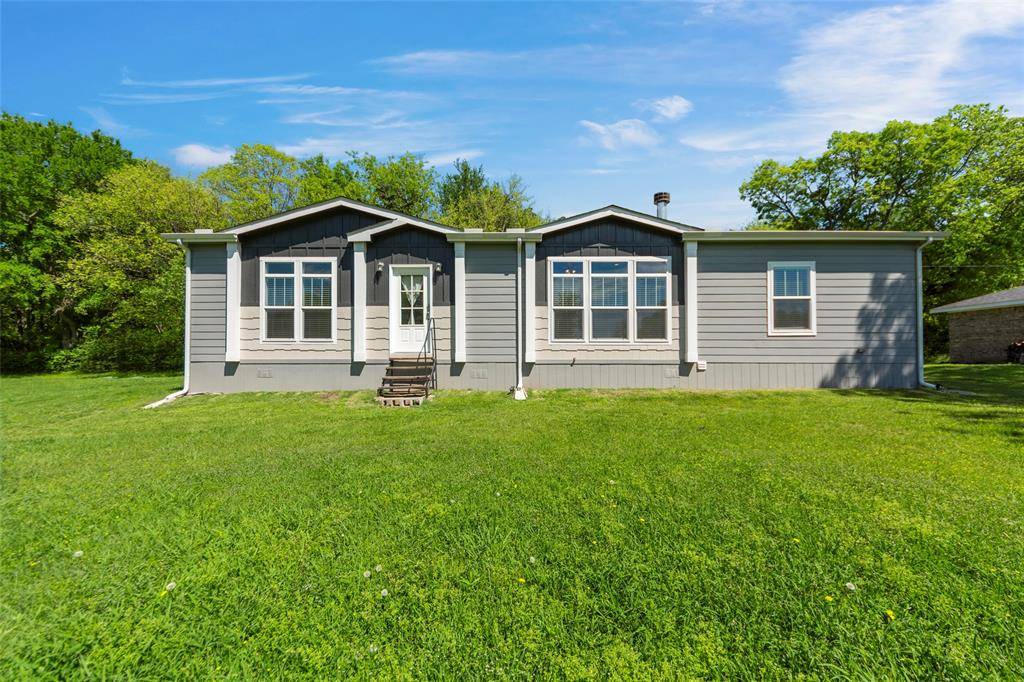 4076 County Road 1088, Celeste, TX 75423