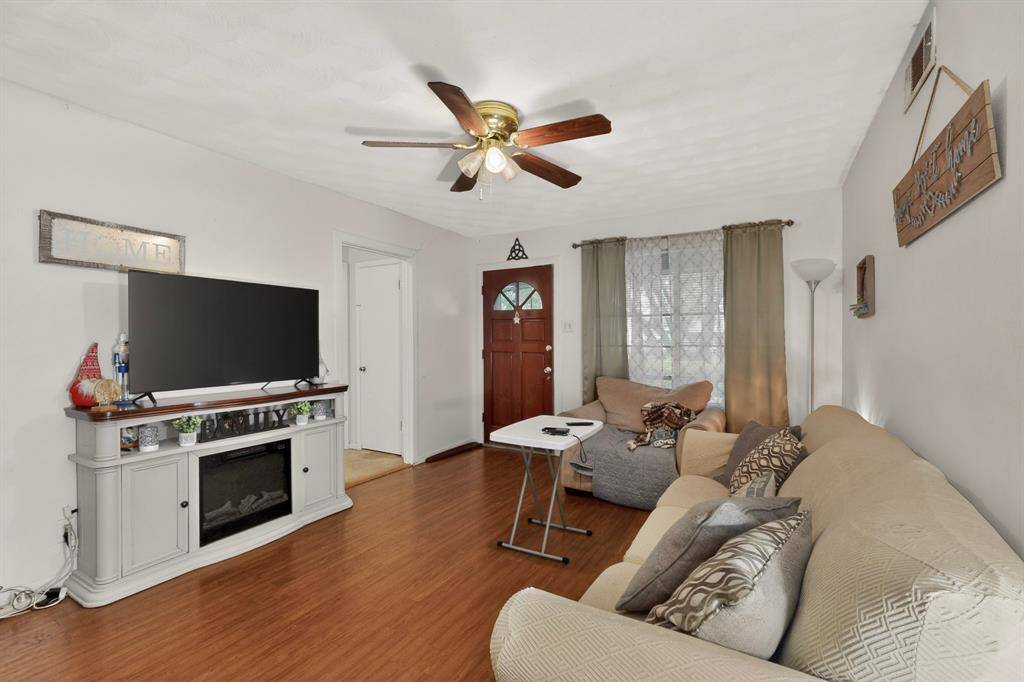 12226 Brisbane Avenue, Farmers Branch, TX 75234