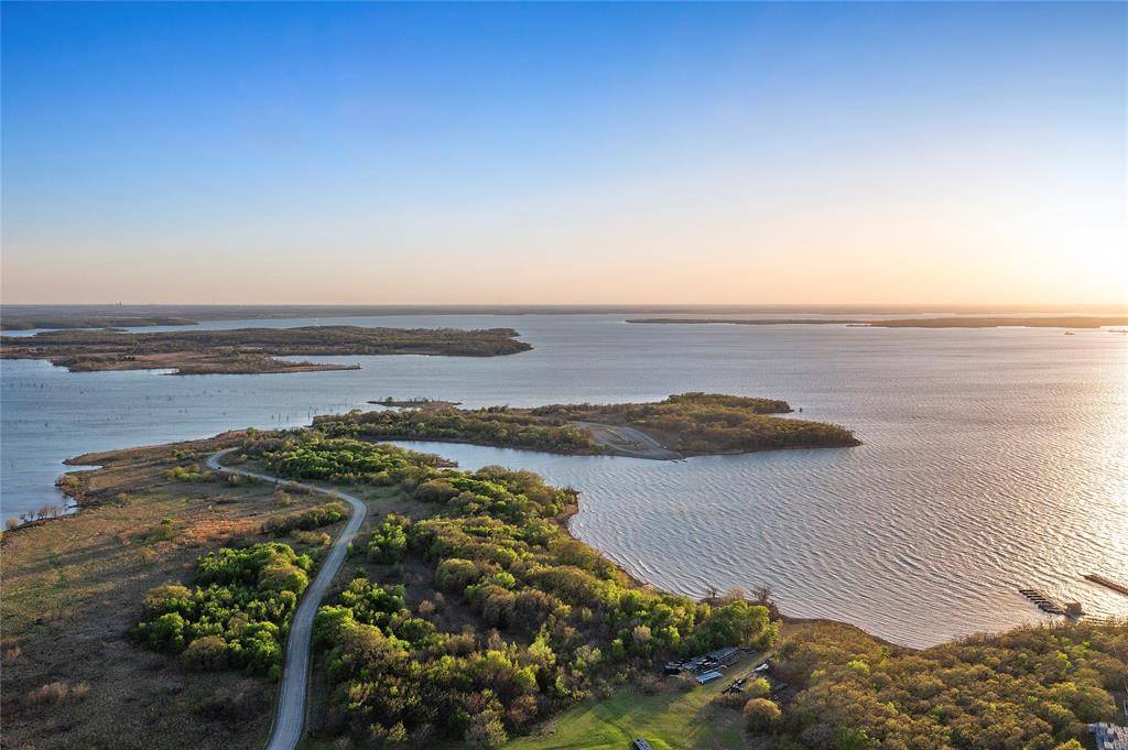14106 Zealand Drive, Pilot Point, TX 76258