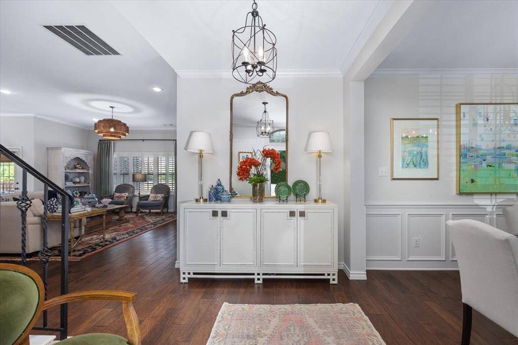 708 Northwood Road, Fort Worth, TX 76107