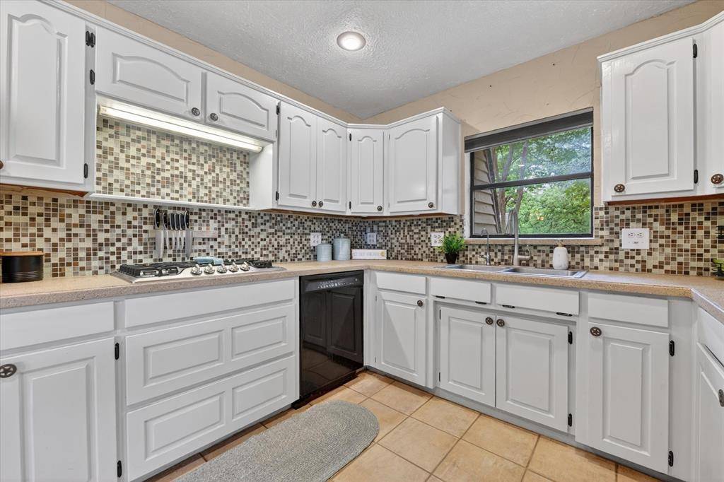 1276 County Road 1480, Alvord, TX 76225