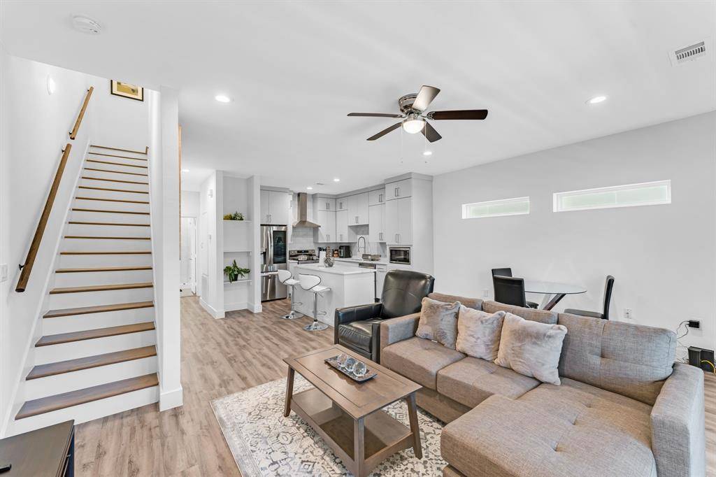 162 S Cisco Street, Dallas, TX 75246