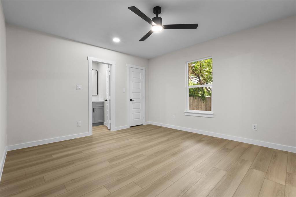 3216 Sharon Street, Dallas, TX 75211