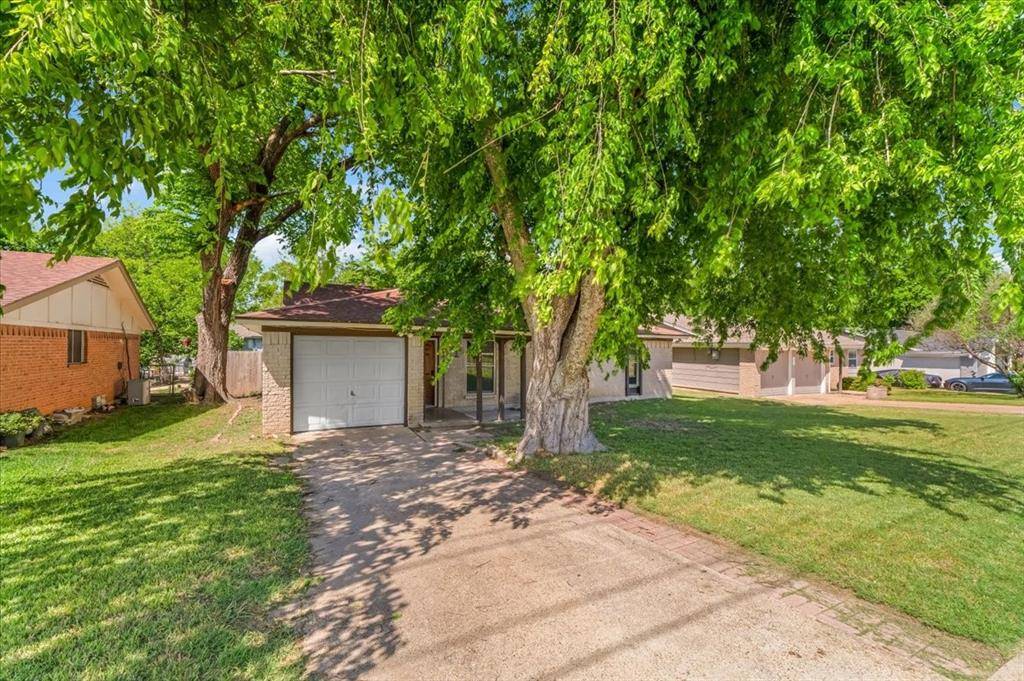 327 E Center Street, Duncanville, TX 75116