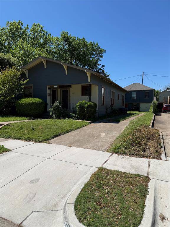 3020 Willing Avenue, Fort Worth, TX 76110