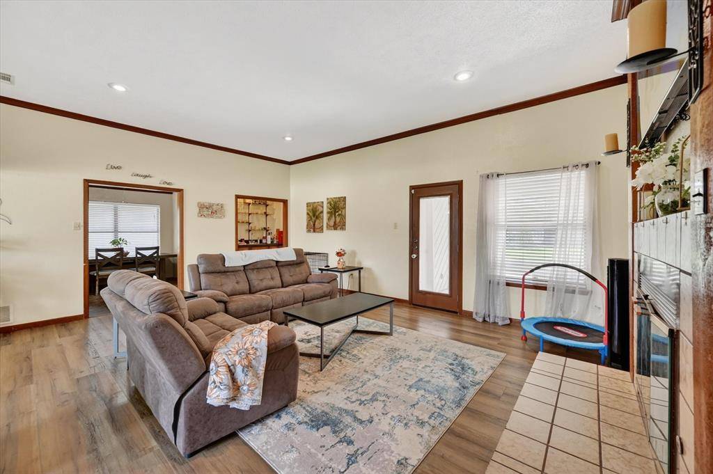 3921 Timberidge Drive, Irving, TX 75038