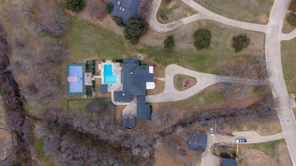 207 Oakridge Trail, Kennedale, TX 76060
