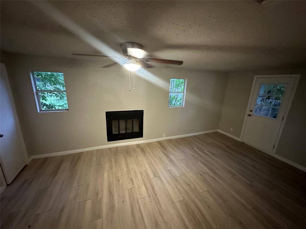 2908 Binyon Street, Fort Worth, TX 76133