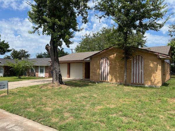 806 Phillips Drive, Ennis, TX 75119