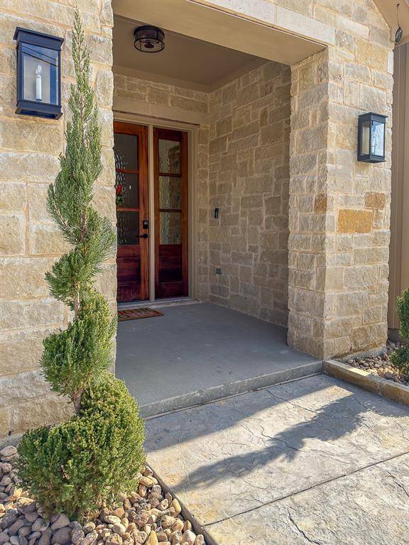 208 Pecan Street, Roanoke, TX 76262