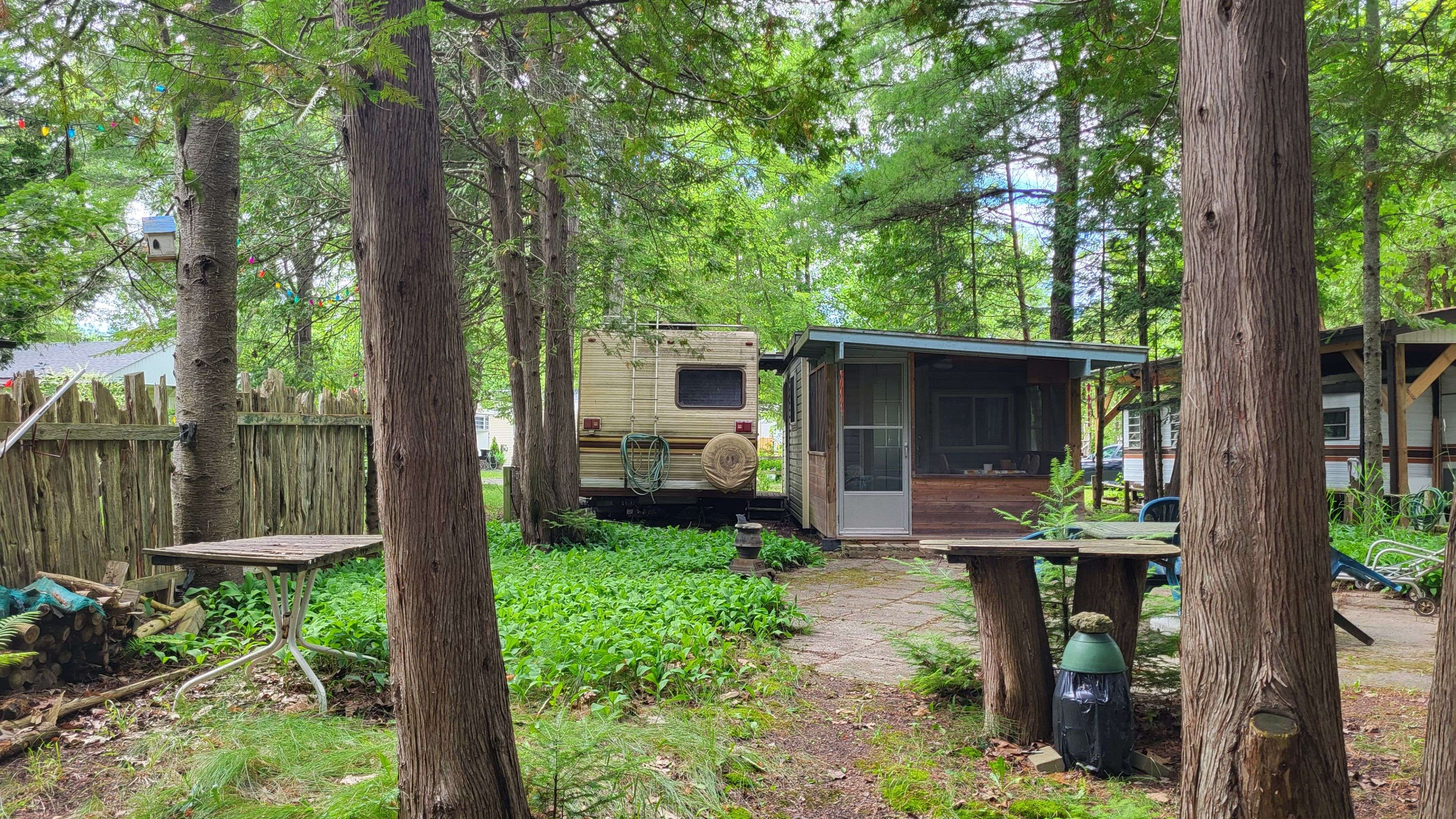 3 Chickadee DR, Georgina, ON L0E 1N0