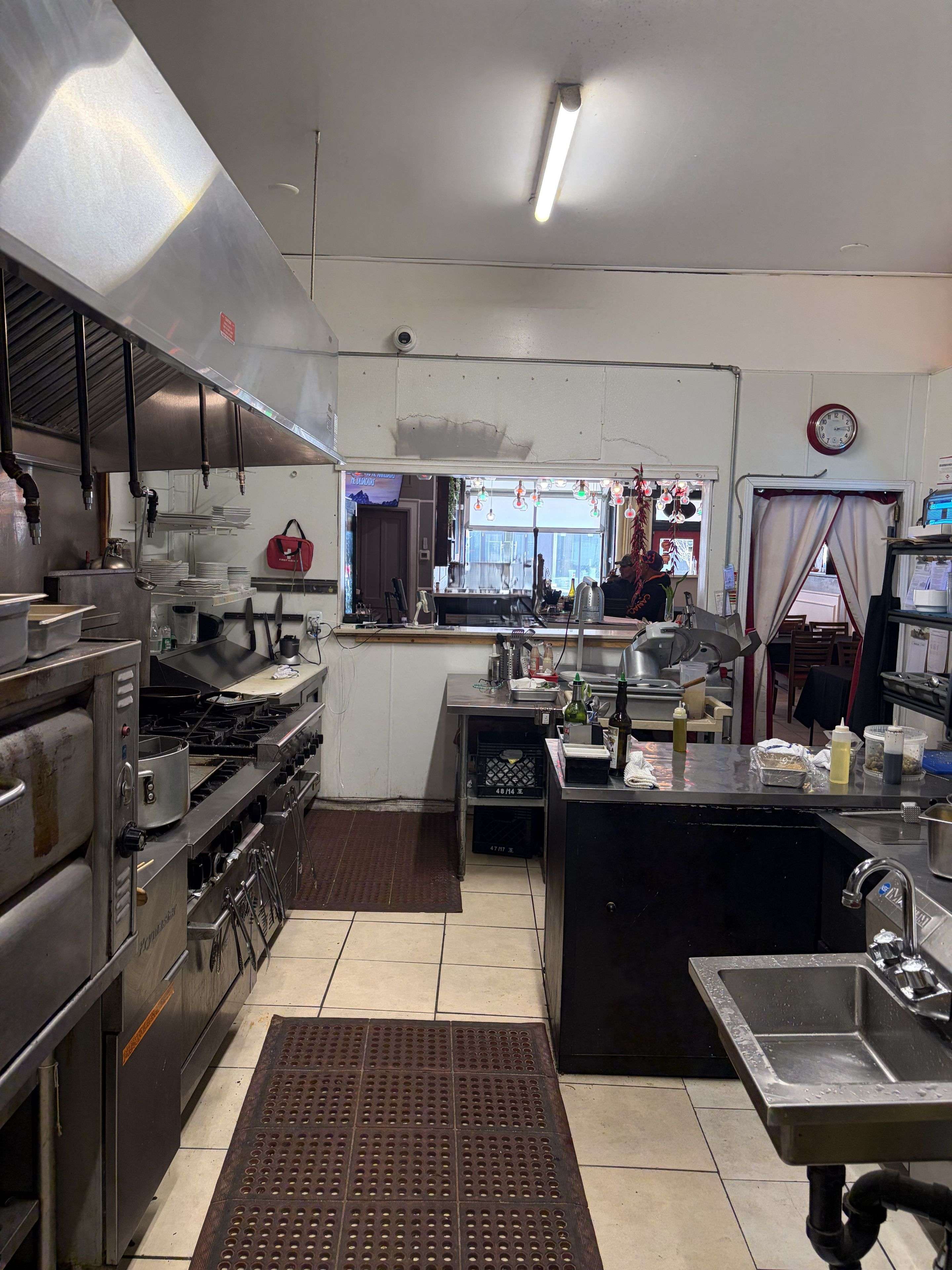 62 Dunlop ST W, Barrie, ON L4N 1A4