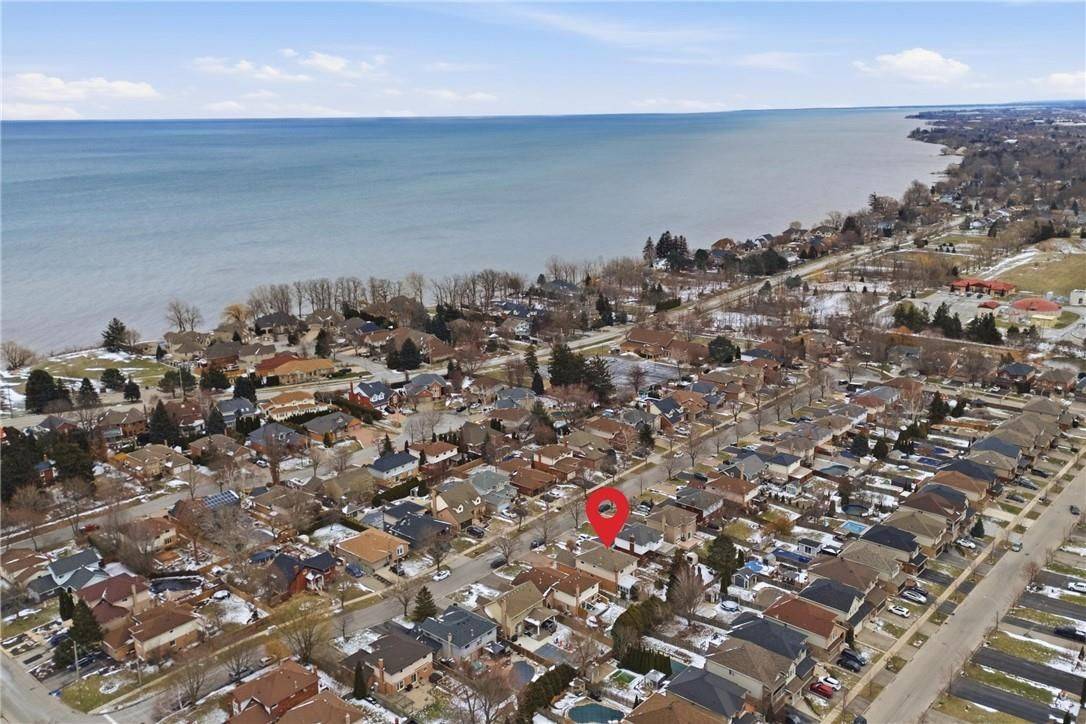 12 Sumner CRES, Grimsby, ON L3M 5E2