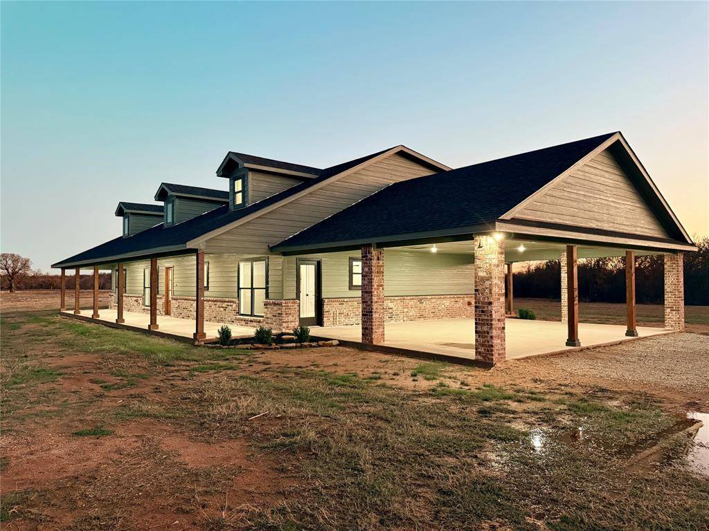 175 Flint Lane, Chico, TX 76431