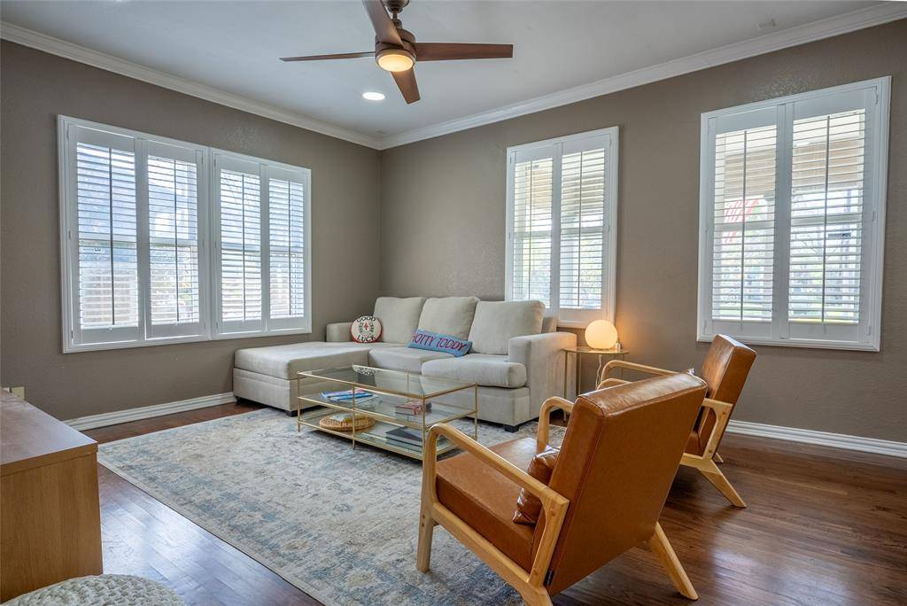 1004 Moreland Avenue, Dallas, TX 75204