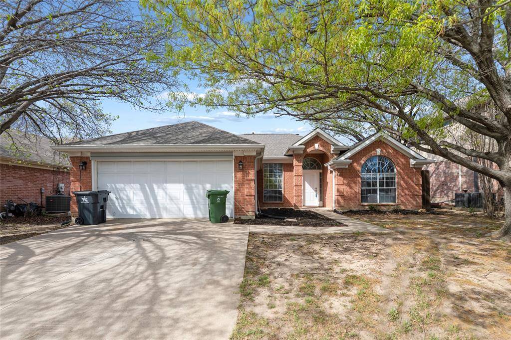 703 Turnstone Drive, Arlington, TX 76018
