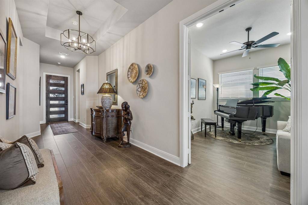 2902 Neidman Drive, Mansfield, TX 76063