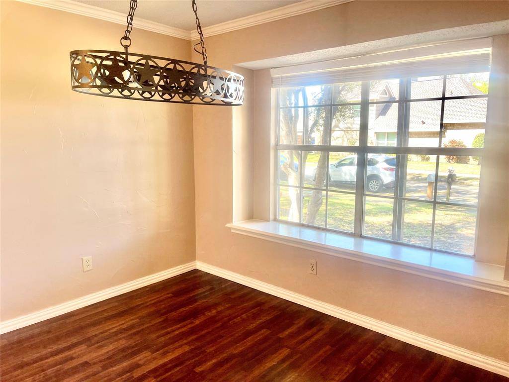 304 Crooked Lane, Mesquite, TX 75149