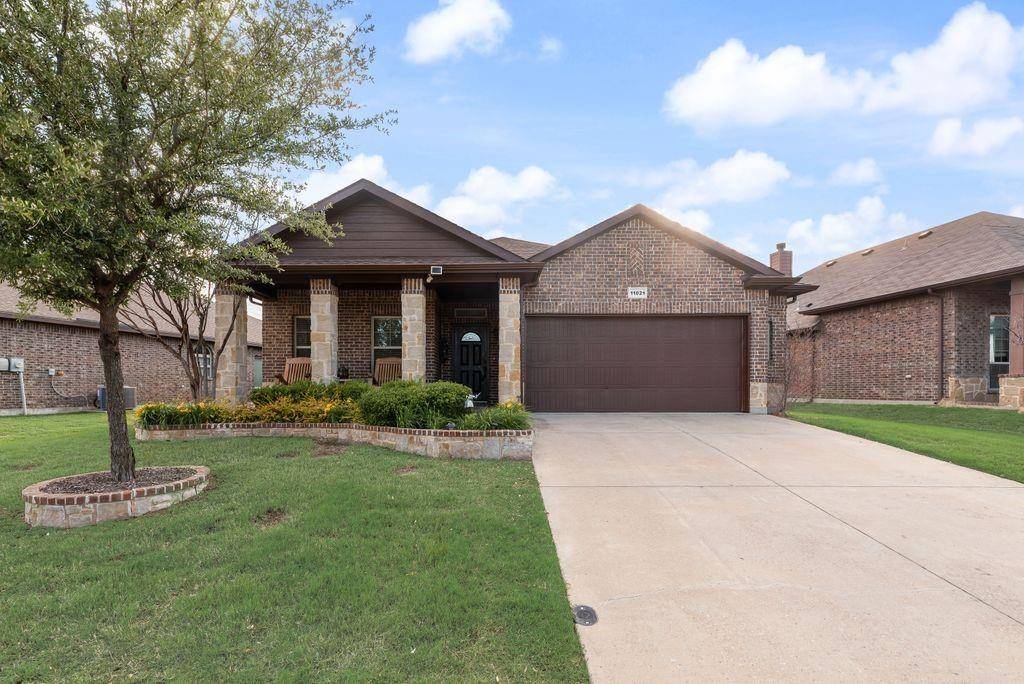 11021 Erinmoor Trail, Fort Worth, TX 76052