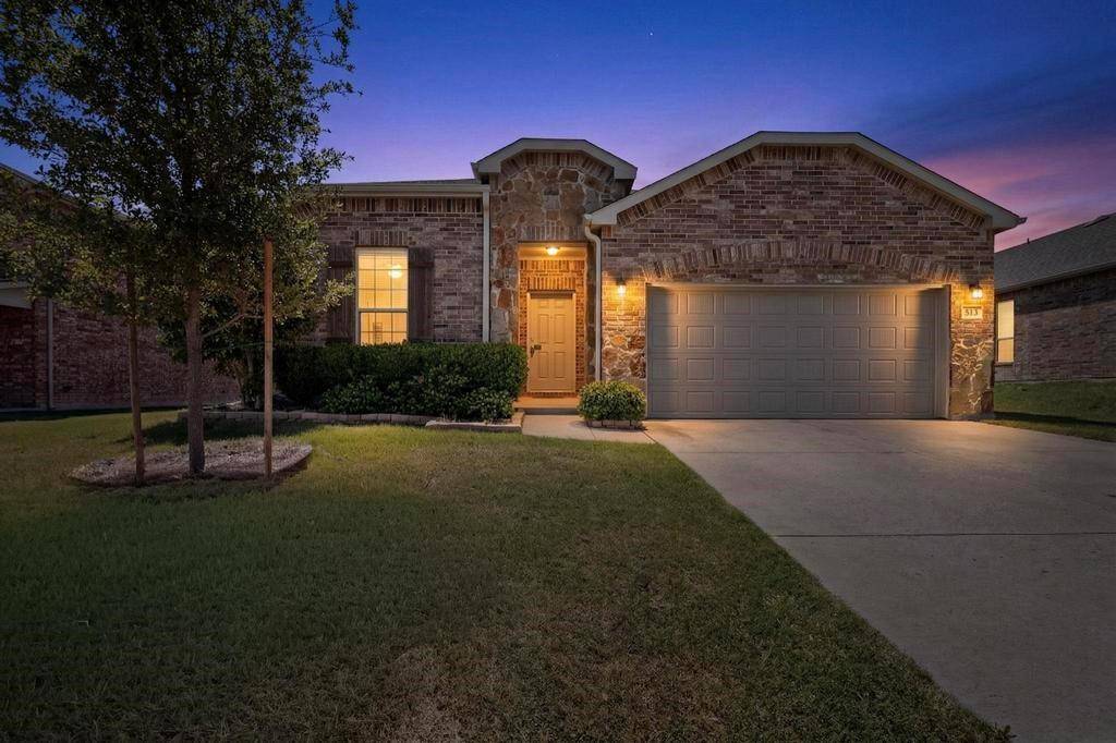 537 Running Water Trail, Fort Worth, TX 76131