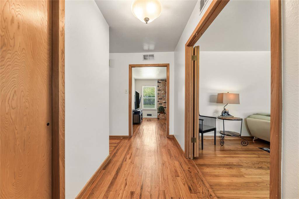 535 Degan Avenue, Lewisville, TX 75057