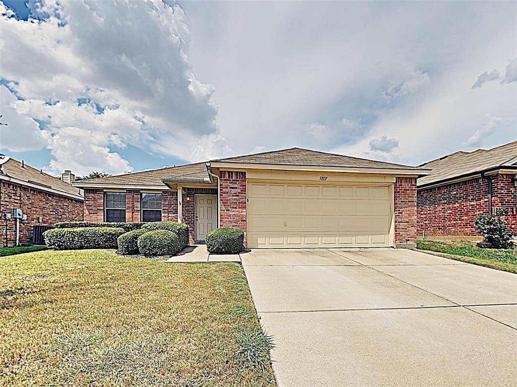 5117 Meridian Lane, Fort Worth, TX 76244