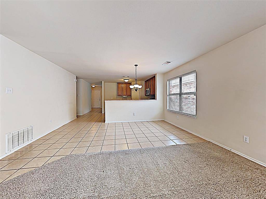 5117 Meridian Lane, Fort Worth, TX 76244