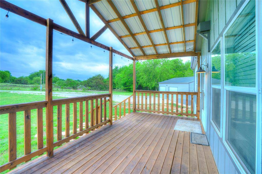 135 Lelon Lane, Springtown, TX 76082