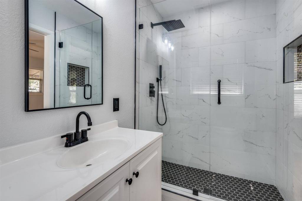 1919 Betsy Lane, Irving, TX 75061