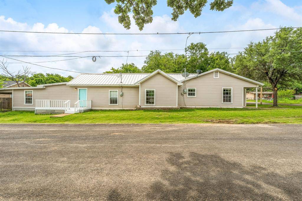 1391 N Paddock Street, Stephenville, TX 76401