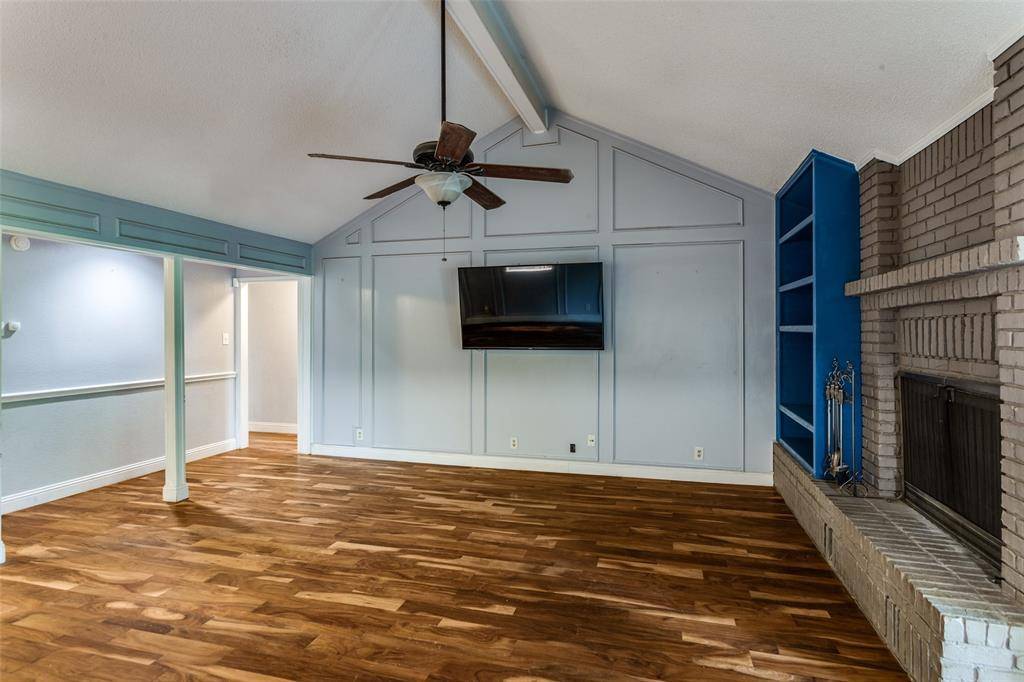 233 Billy Creek Drive, Hurst, TX 76053