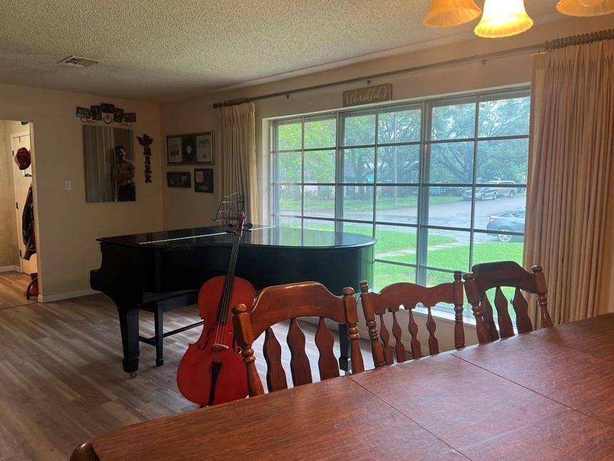 5501 Lake Charles Drive, Waco, TX 76710