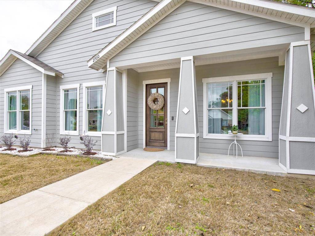 2700 Gladstone Drive, Dallas, TX 75211