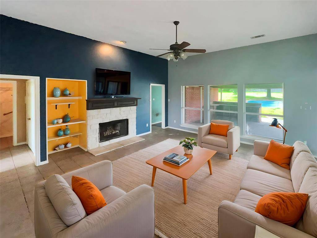 3661 Emo Street, Midlothian, TX 76065