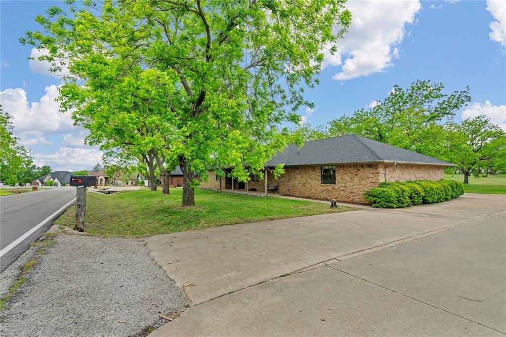 9616 Monticello Drive, Granbury, TX 76049