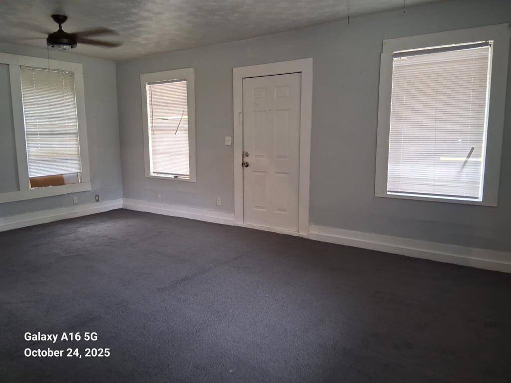 2705 Warren Avenue, Dallas, TX 75215