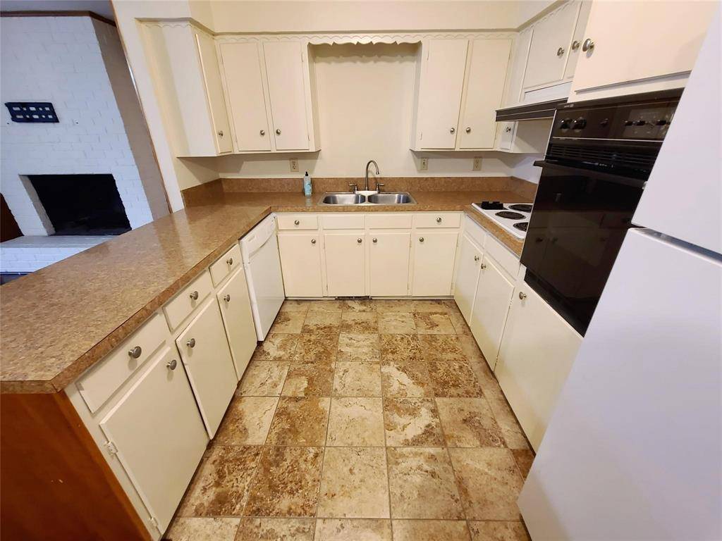 7436 Brentcove Circle, Dallas, TX 75214