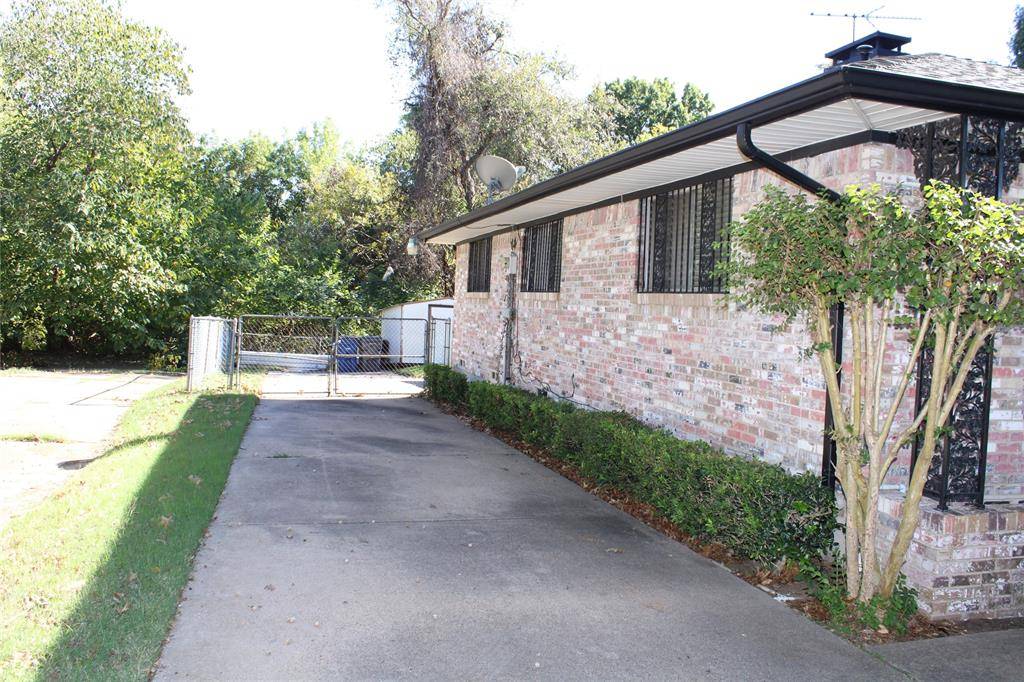 2730 King Cole Drive, Dallas, TX 75216