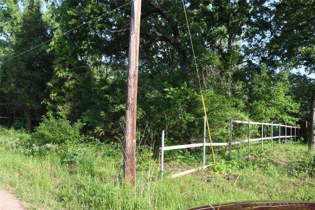 114 Navarro Drive, Mabank, TX 75156