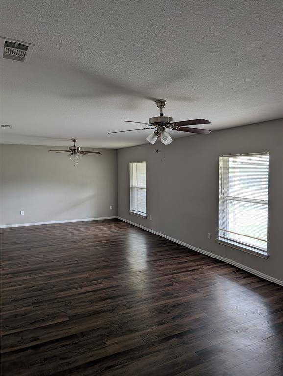 4804 Trail Lake Drive, Fort Worth, TX 76133