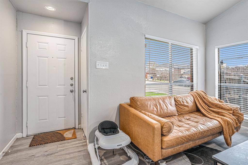 2201 Jackson Circle, Carrollton, TX 75006