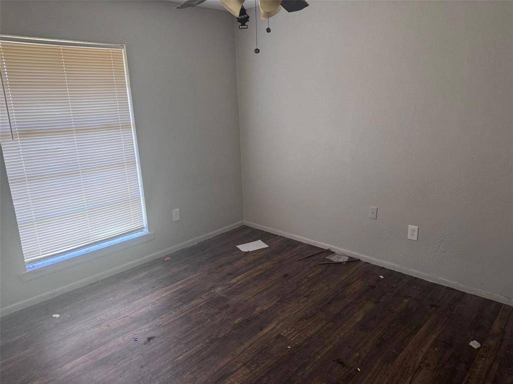 2112 Sunset Drive, Brookston, TX 75421