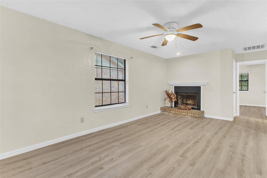 211 W Trinity Street #D, Forney, TX 75126