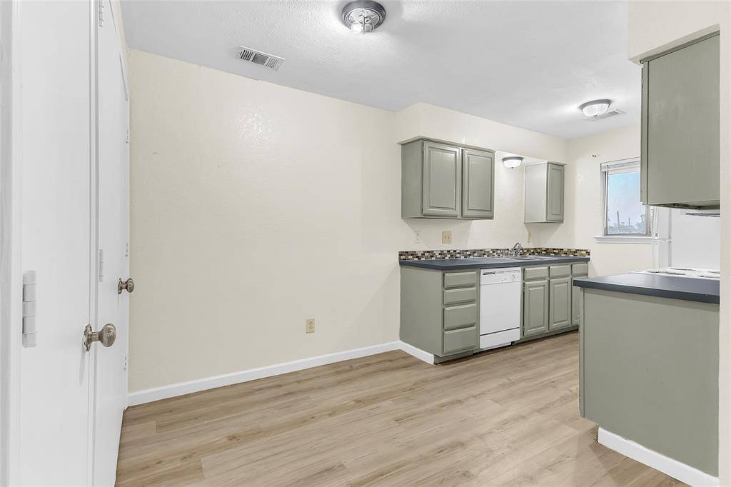 211 W Trinity Street #D, Forney, TX 75126