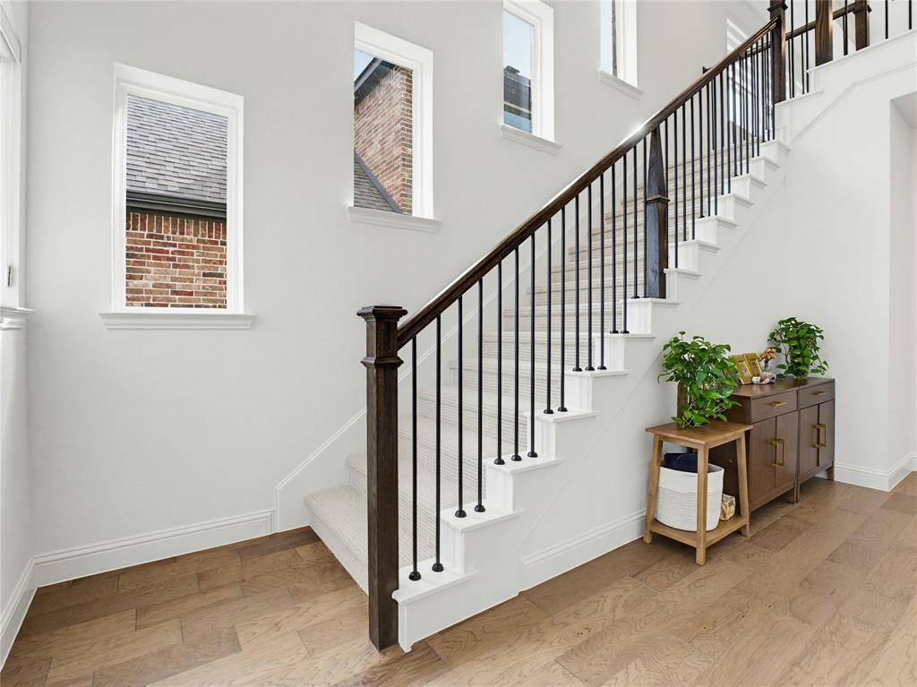 853 Lady Tessala Avenue, Lewisville, TX 75056