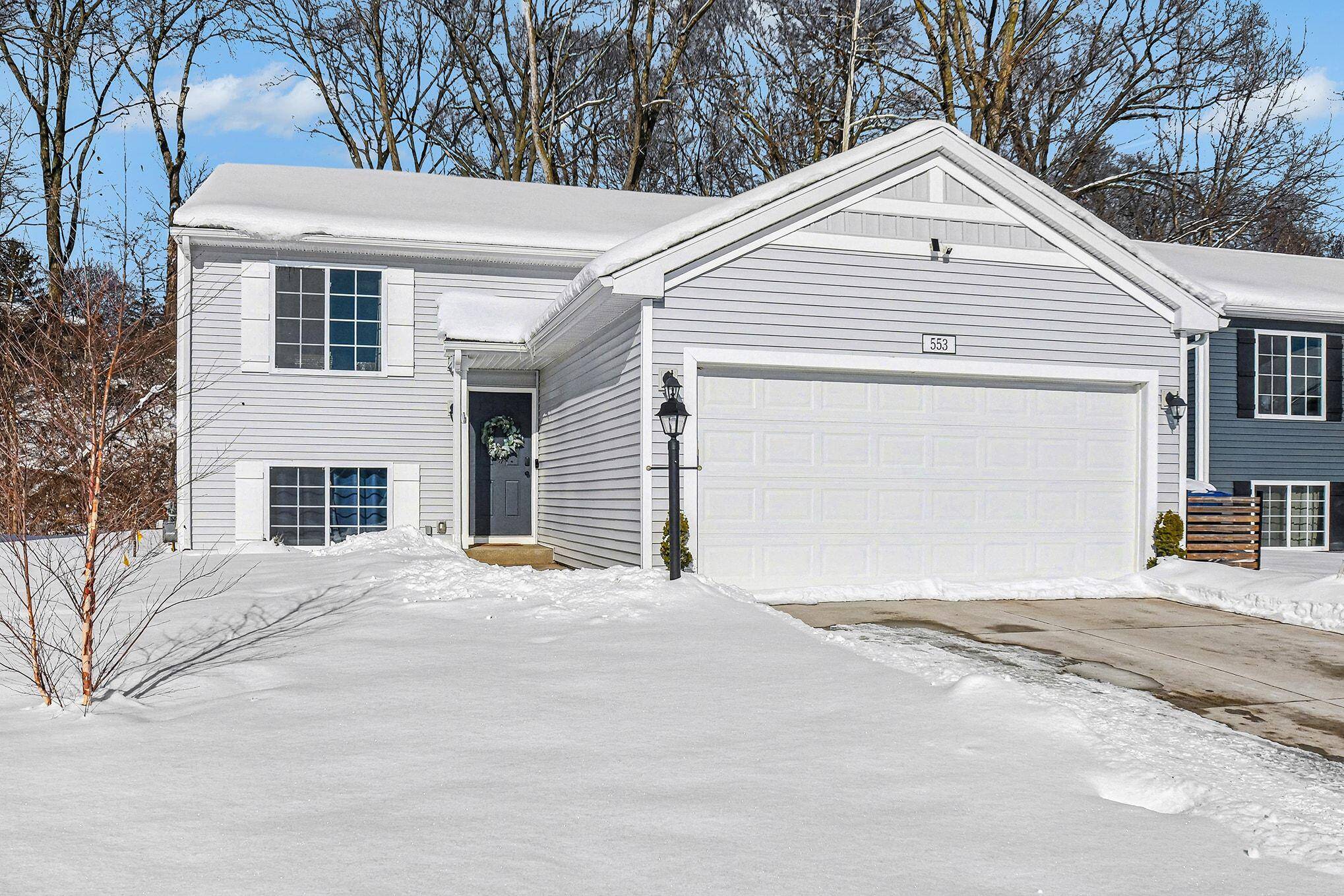 553 N Cygnet Lake DR, Benton Twp, MI 49022